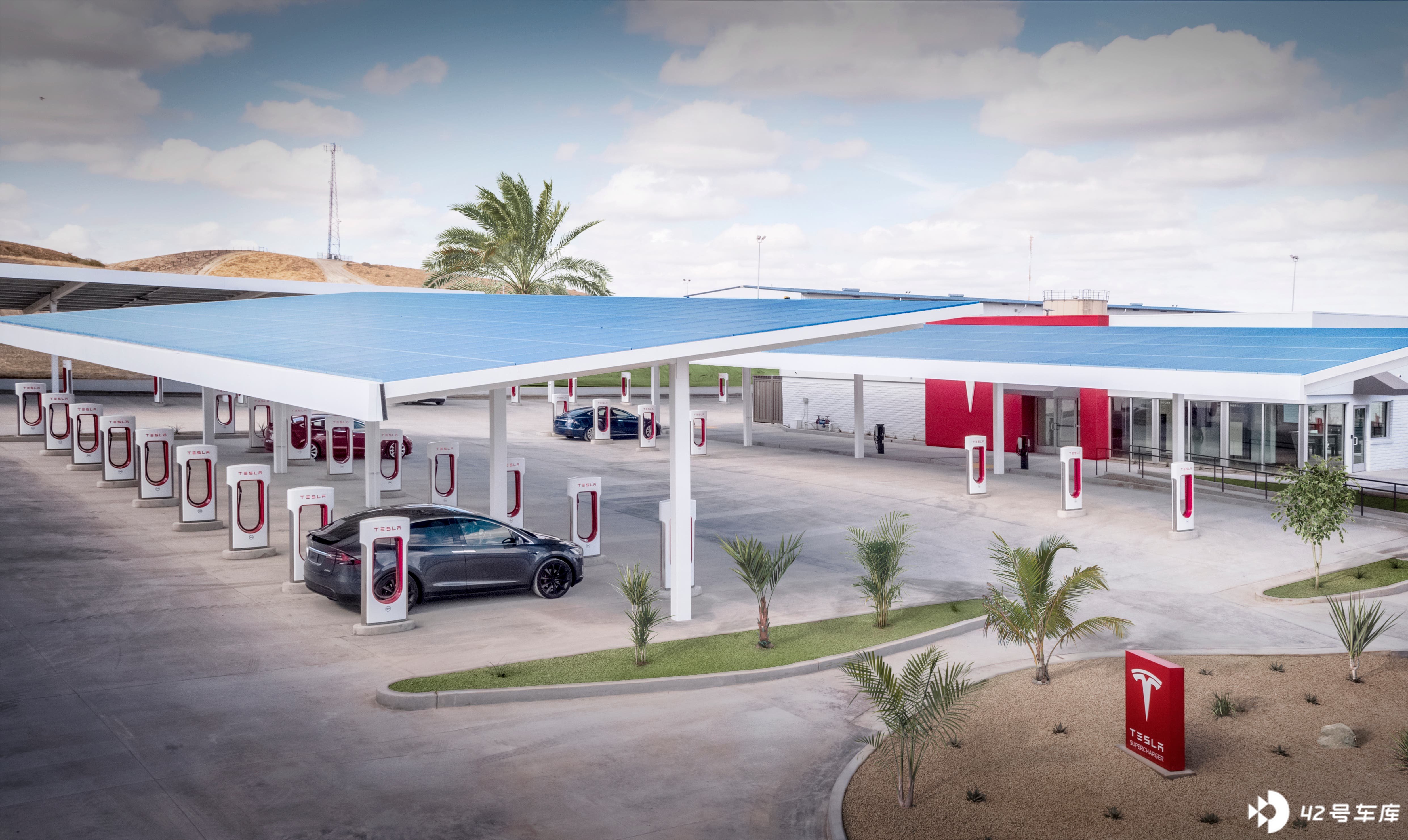 62 个超充桩，特斯拉全球最大 V3 超充站将落户洛杉矶 42 号车库