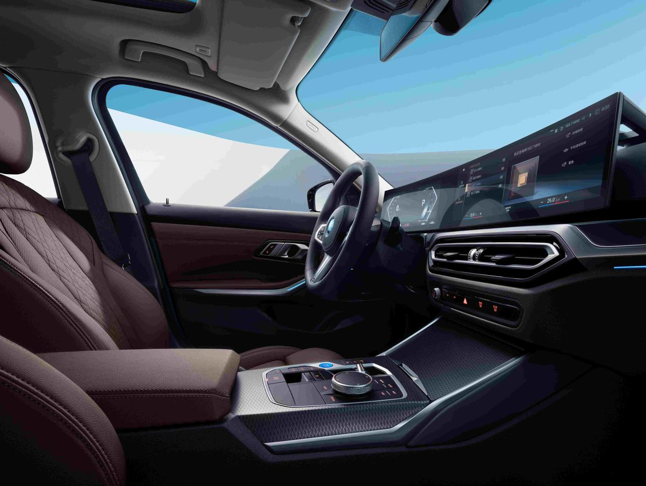 全新 BMW i3 的 iDrive 操作系统 8.0 依然遵从以用户为导向的理念