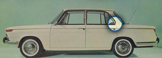 出于对当时生产水平的妥协，BMW 1500 C 柱位置的「弯角」今天看来并不惹眼