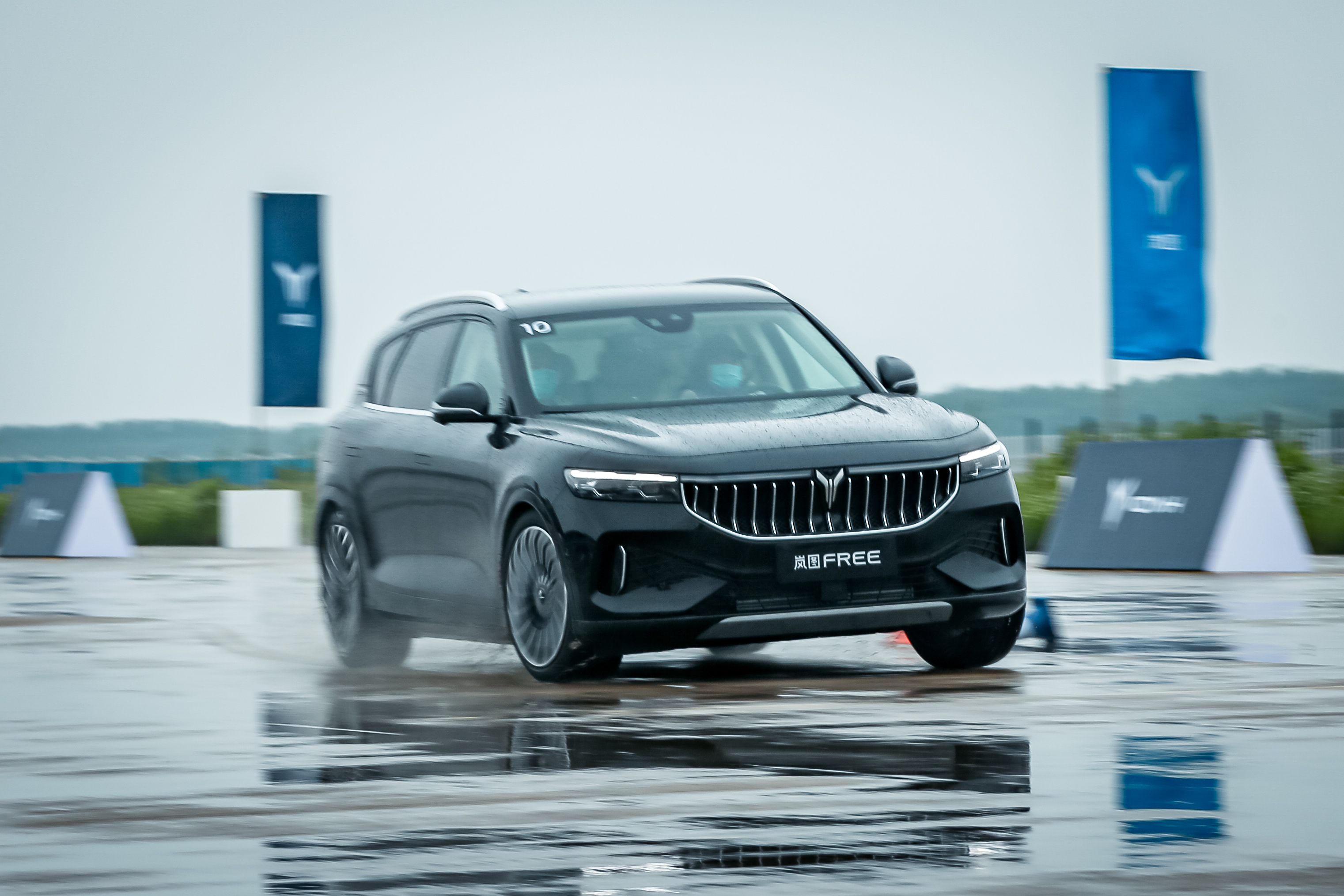 除了45秒加速岚图free还有啥